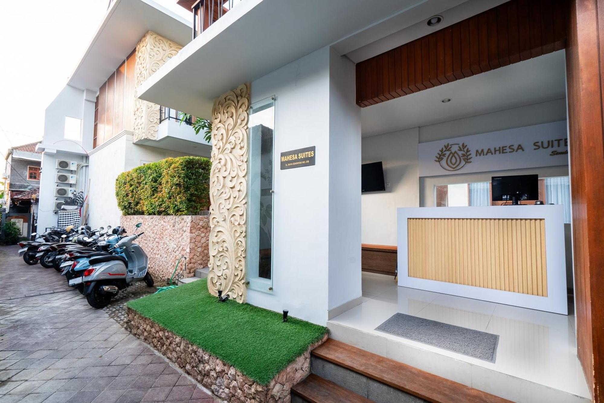 Mahesa Suites Seminyak Esterno foto