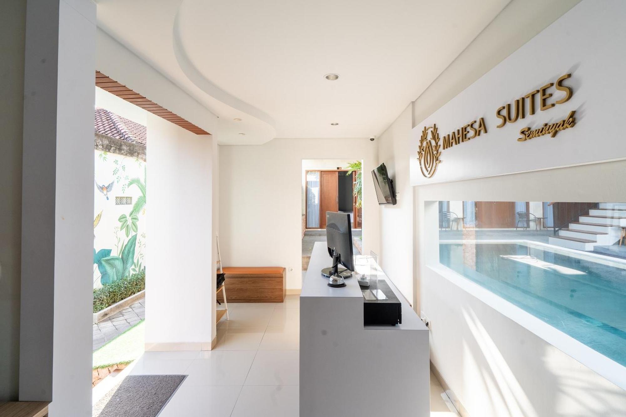 Mahesa Suites Seminyak Esterno foto