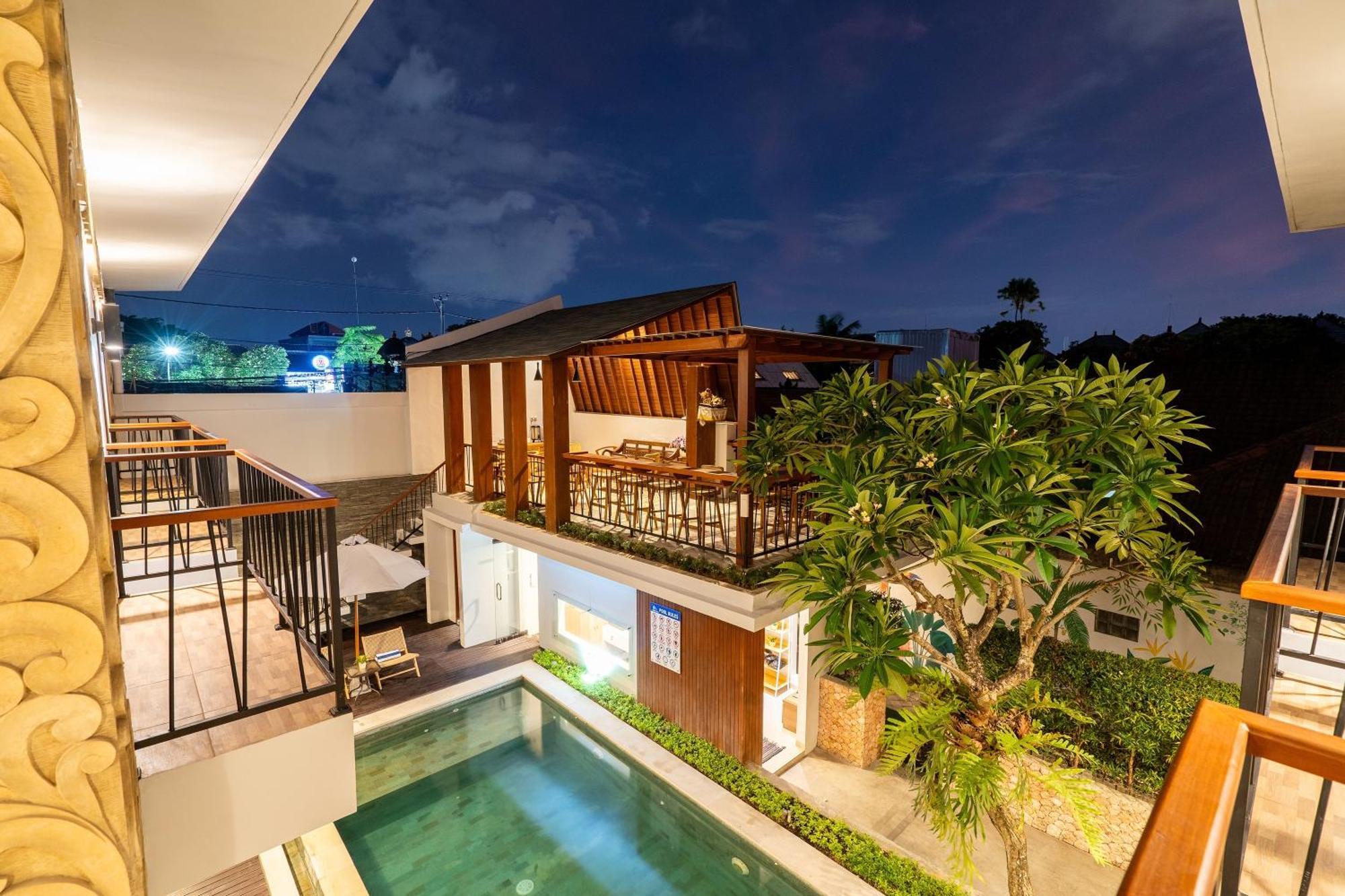 Mahesa Suites Seminyak Esterno foto