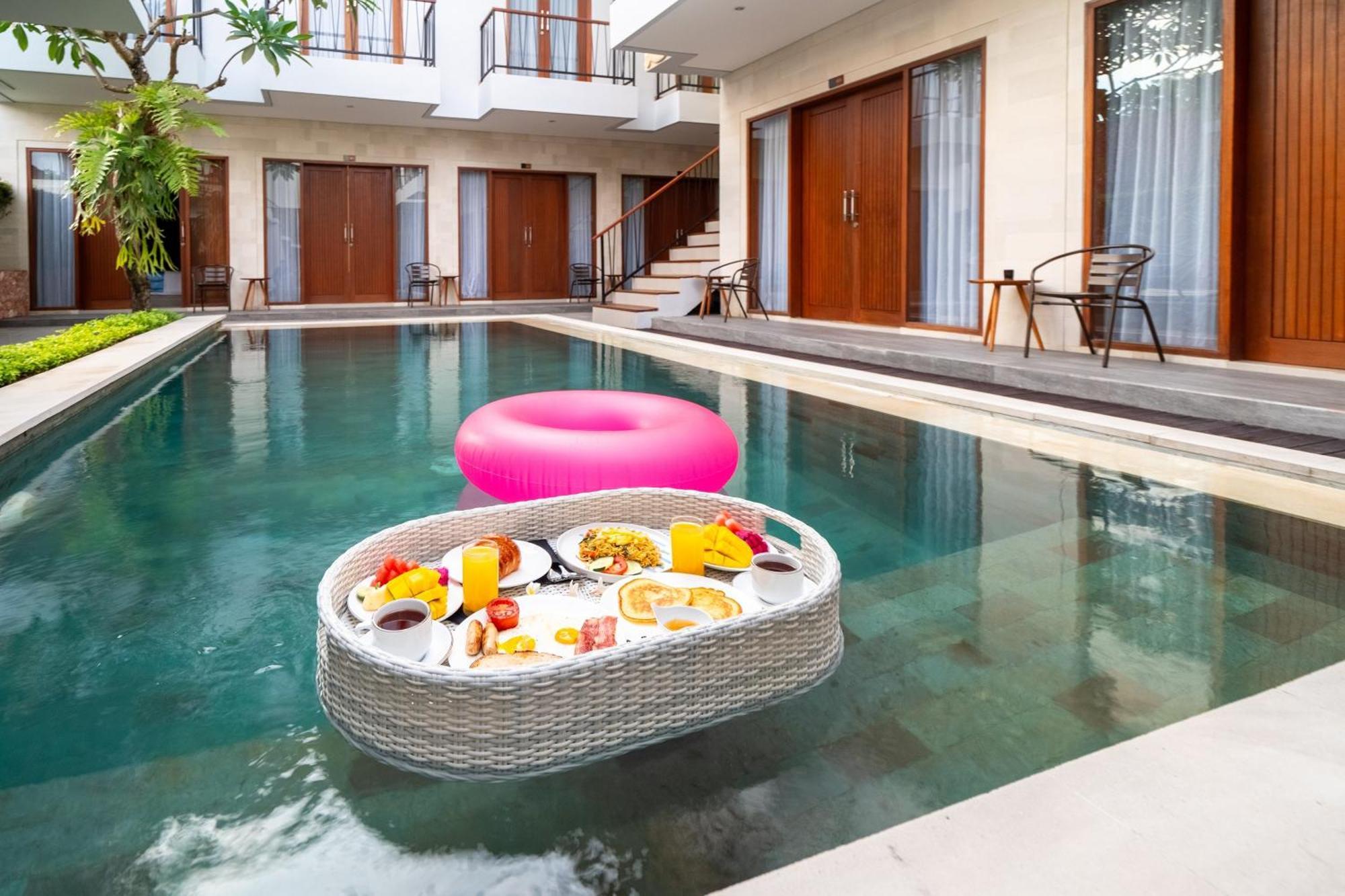 Mahesa Suites Seminyak Esterno foto