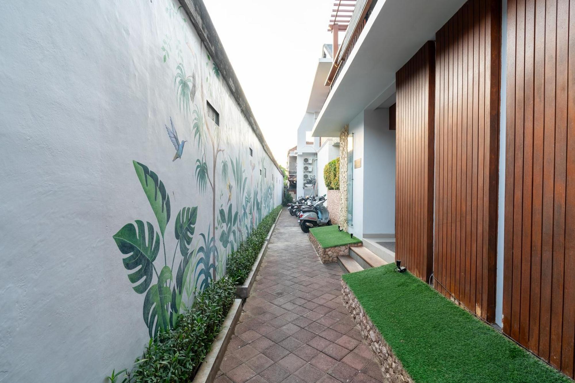 Mahesa Suites Seminyak Esterno foto