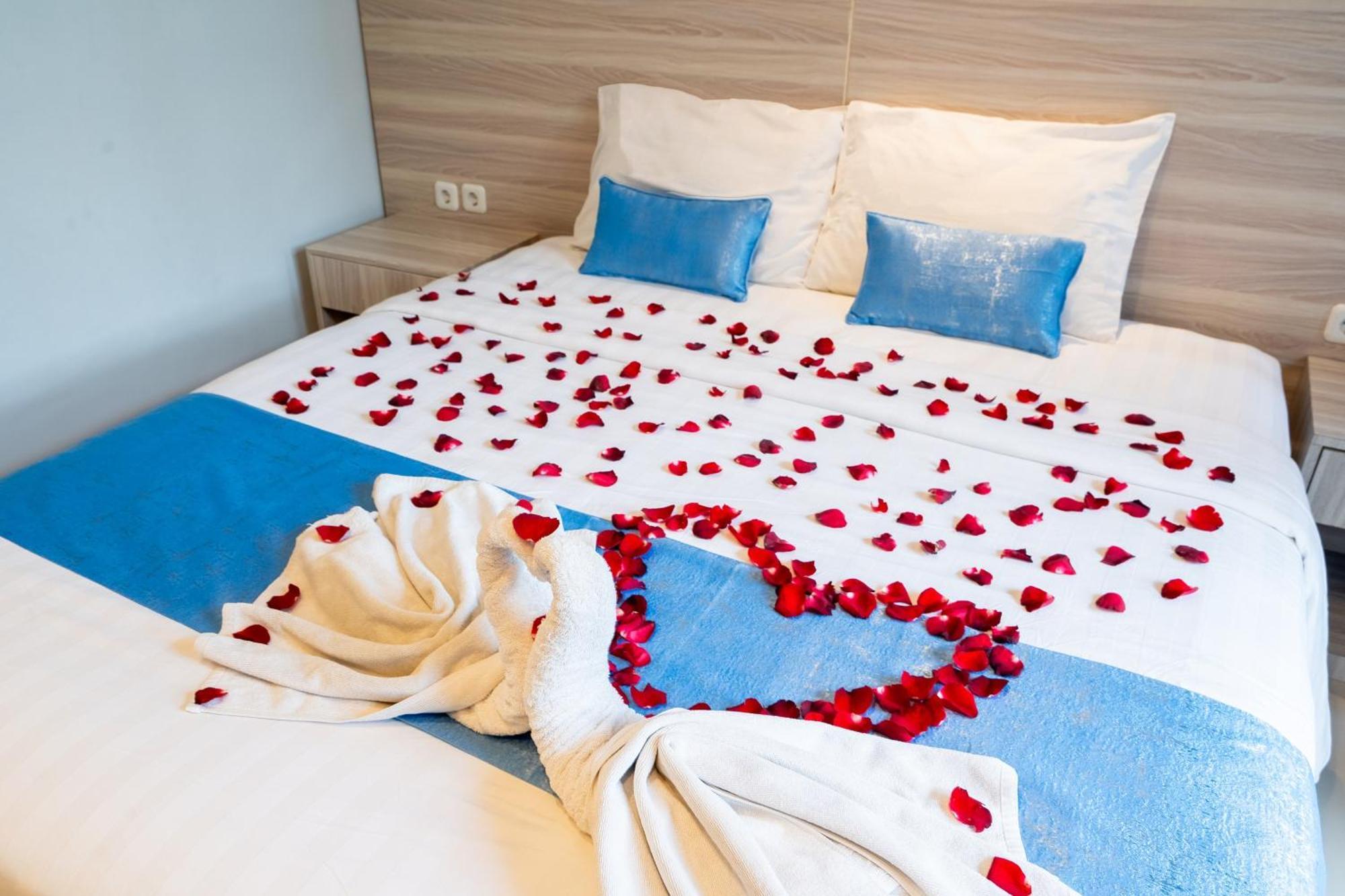 Mahesa Suites Seminyak Esterno foto