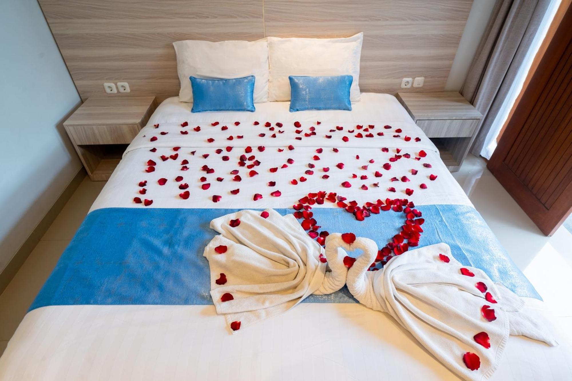 Mahesa Suites Seminyak Esterno foto