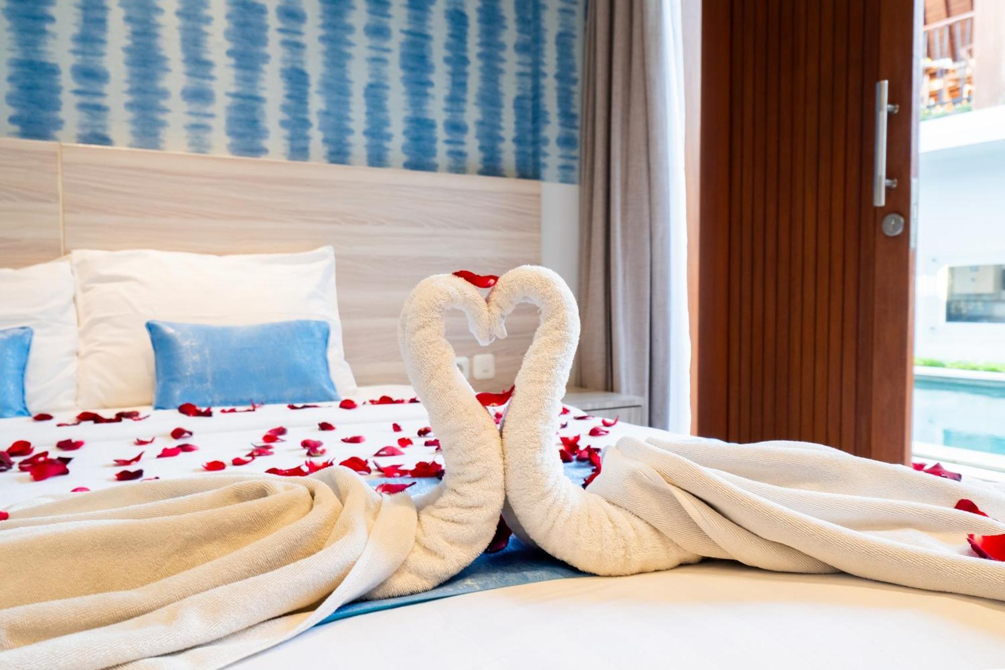 Mahesa Suites Seminyak Esterno foto